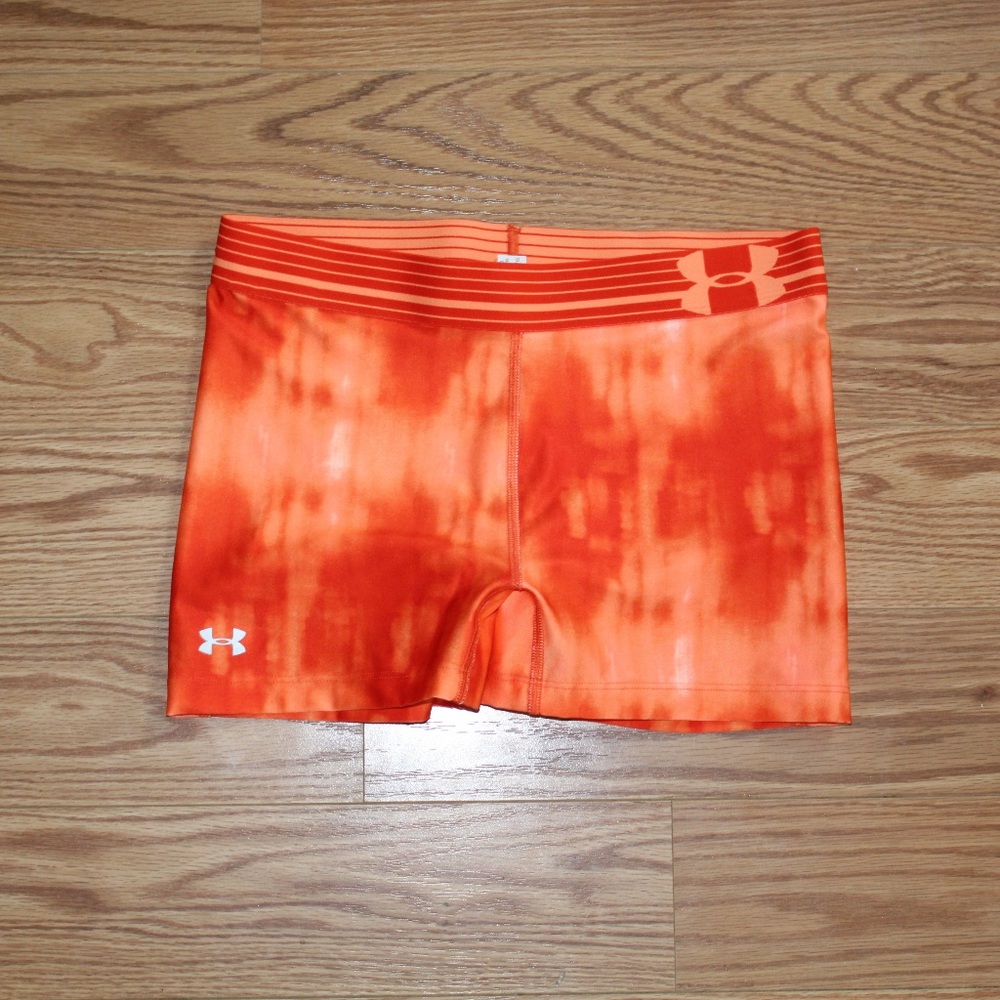 Woman's UA volleyball short
